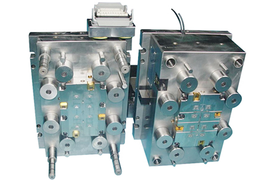 汽車配（pèi）件模具